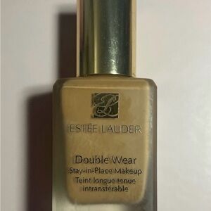 Estee Lauder Stay in place Double Wear foundation 4W3 HENNA